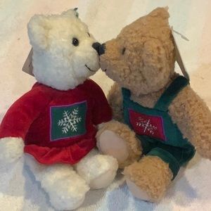 Hallmark kiss kiss mistletoe bears set with magnetic noses